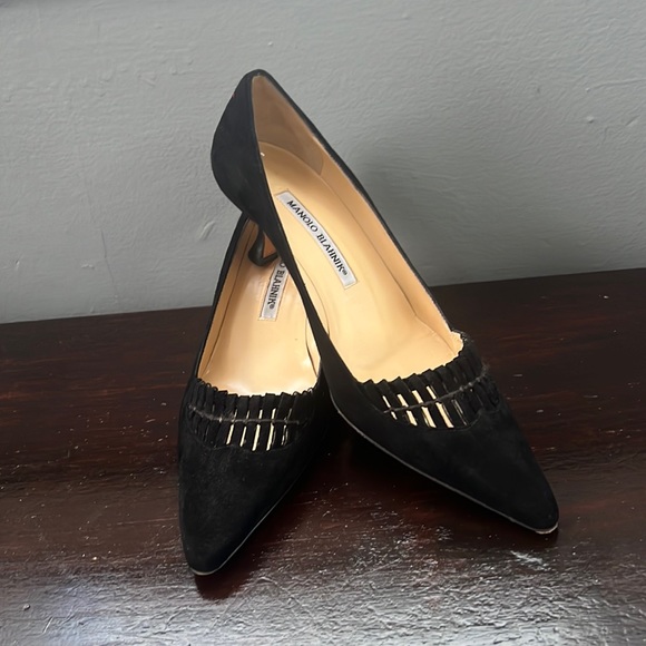 Manolo Blahnik 37 1/2 Black Suede Cutout Kitten Heels - Picture 1 of 5